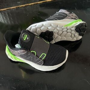 New Balance baby Fresh Foam Roav Sneakers